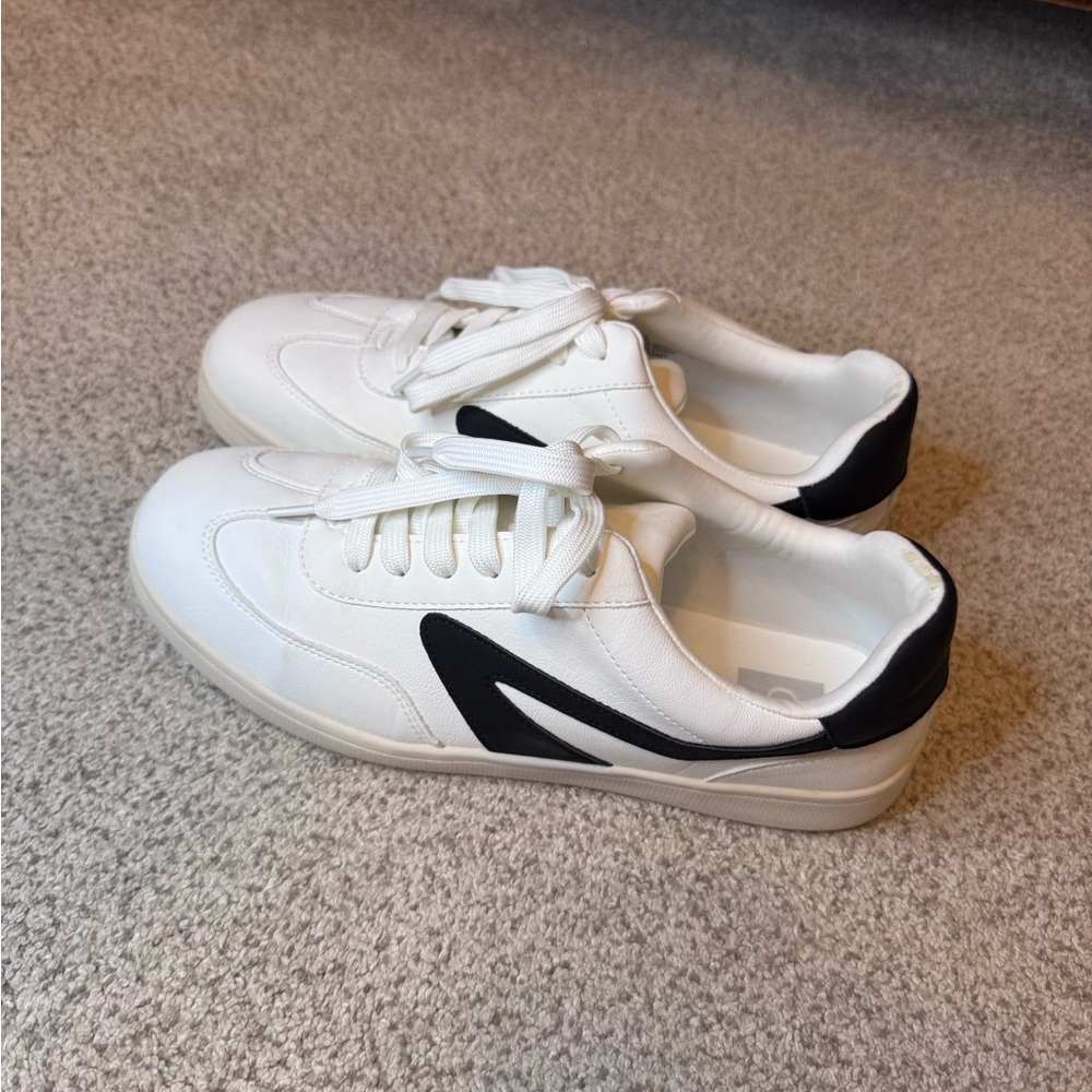Dolce vitas size 10